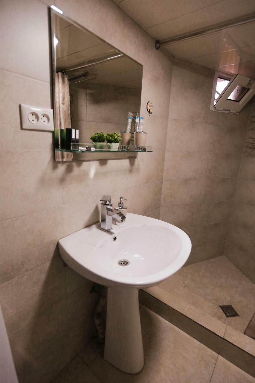 L&L Apartment ティビリシ エクステリア 写真